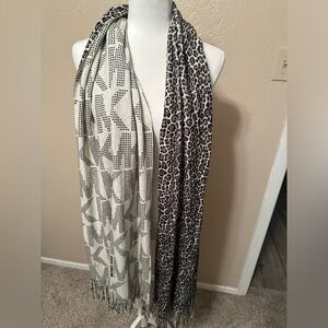 Michael Kors double sided leopard print scarf